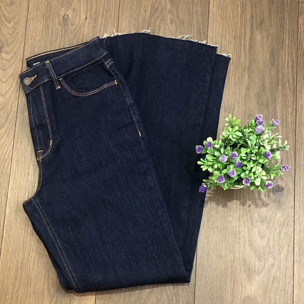 Old Navy Flare Jeans Women's 4 Regular Blue Mid Rise Frayed Hem Dark Wash - Picture 7 of 9